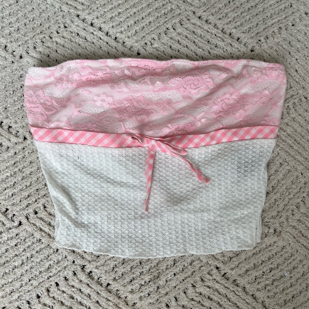pink detailed tube top